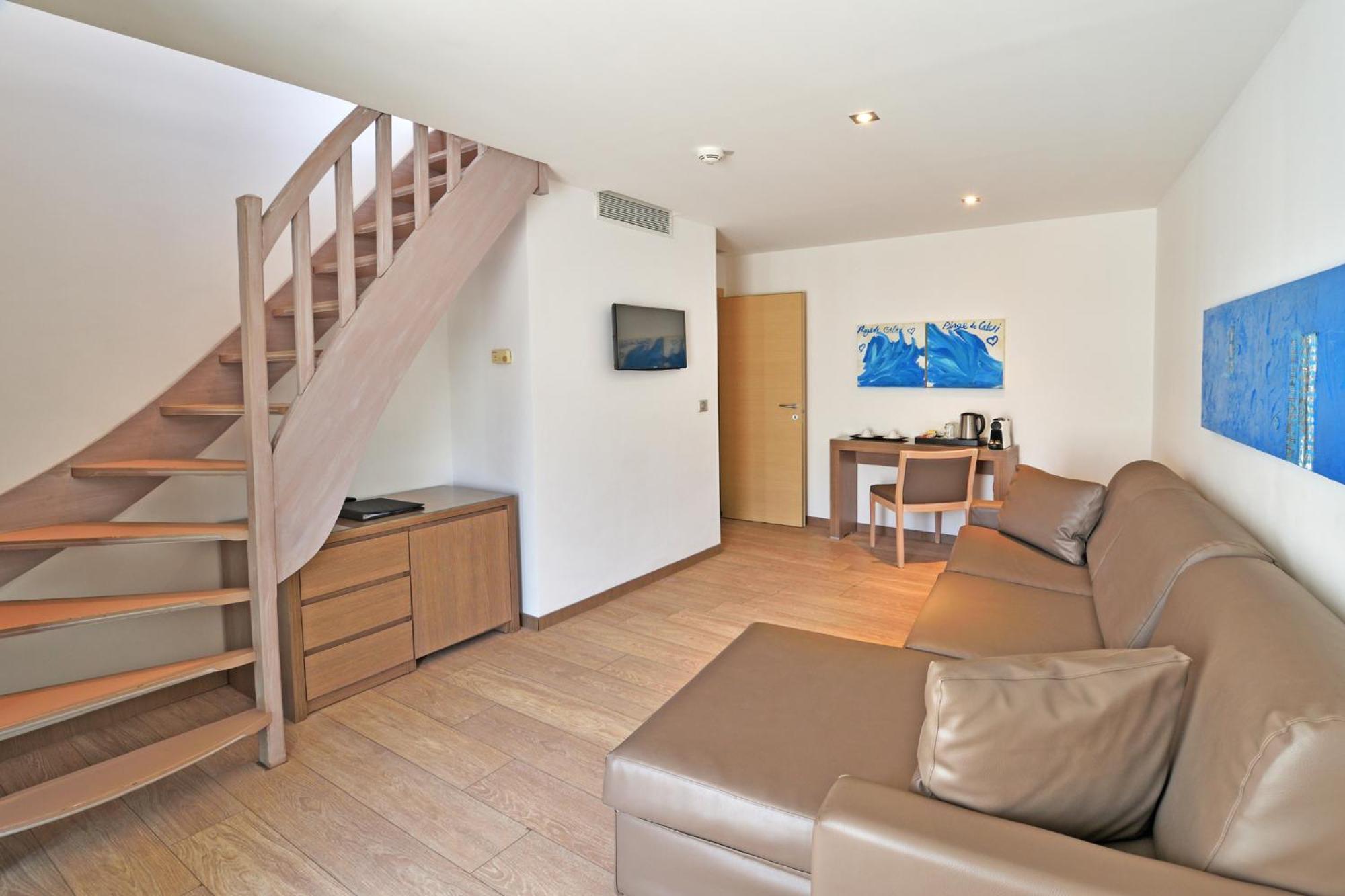 Duplex Room,1551023596:JPEG