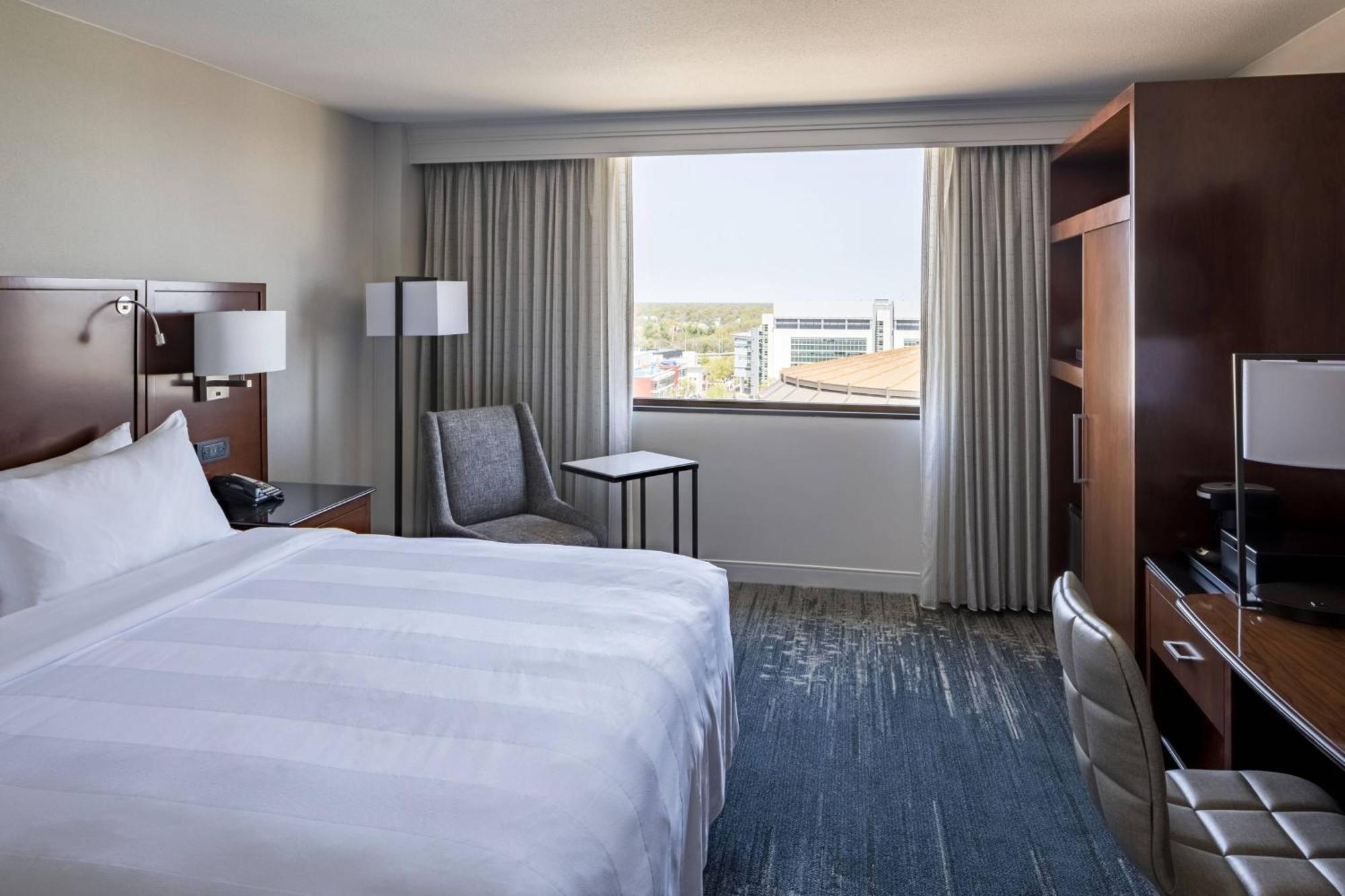 King or Double Room City View