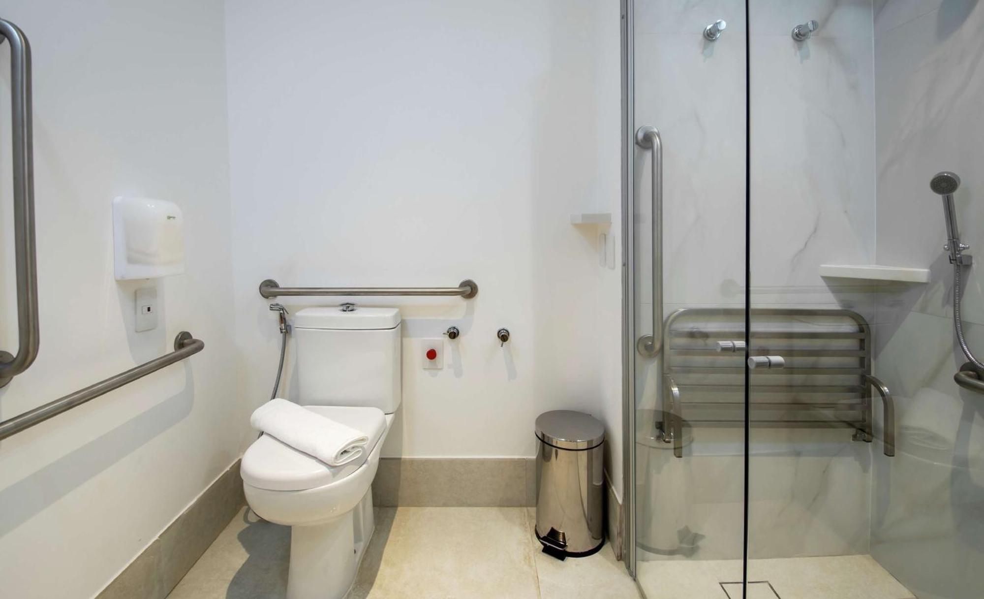 Twin Room Roll Shower Mobility Accessible