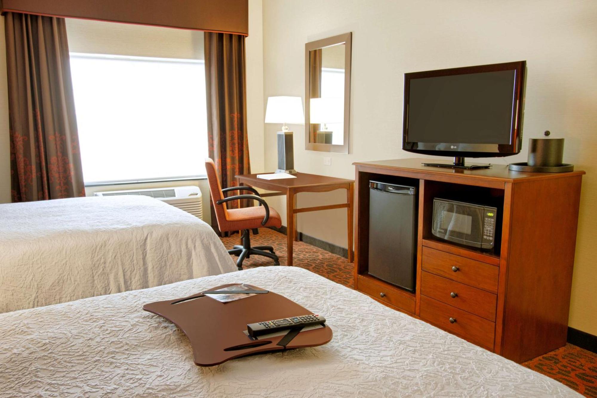 Queen Room Two Queen Beds Roll Shower Mobility Hearing Access or Non-Smoking,1551267496:JPEG