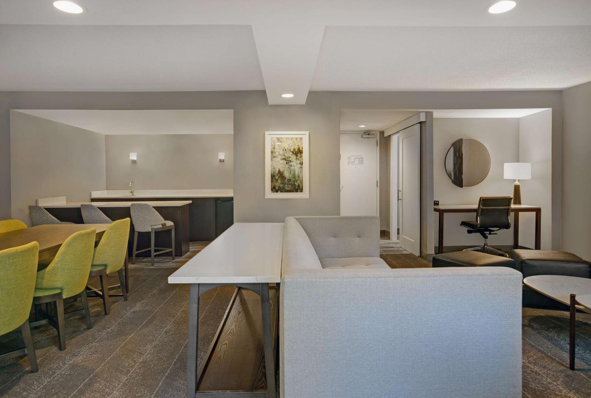 One-Bedroom Two Level King Suite