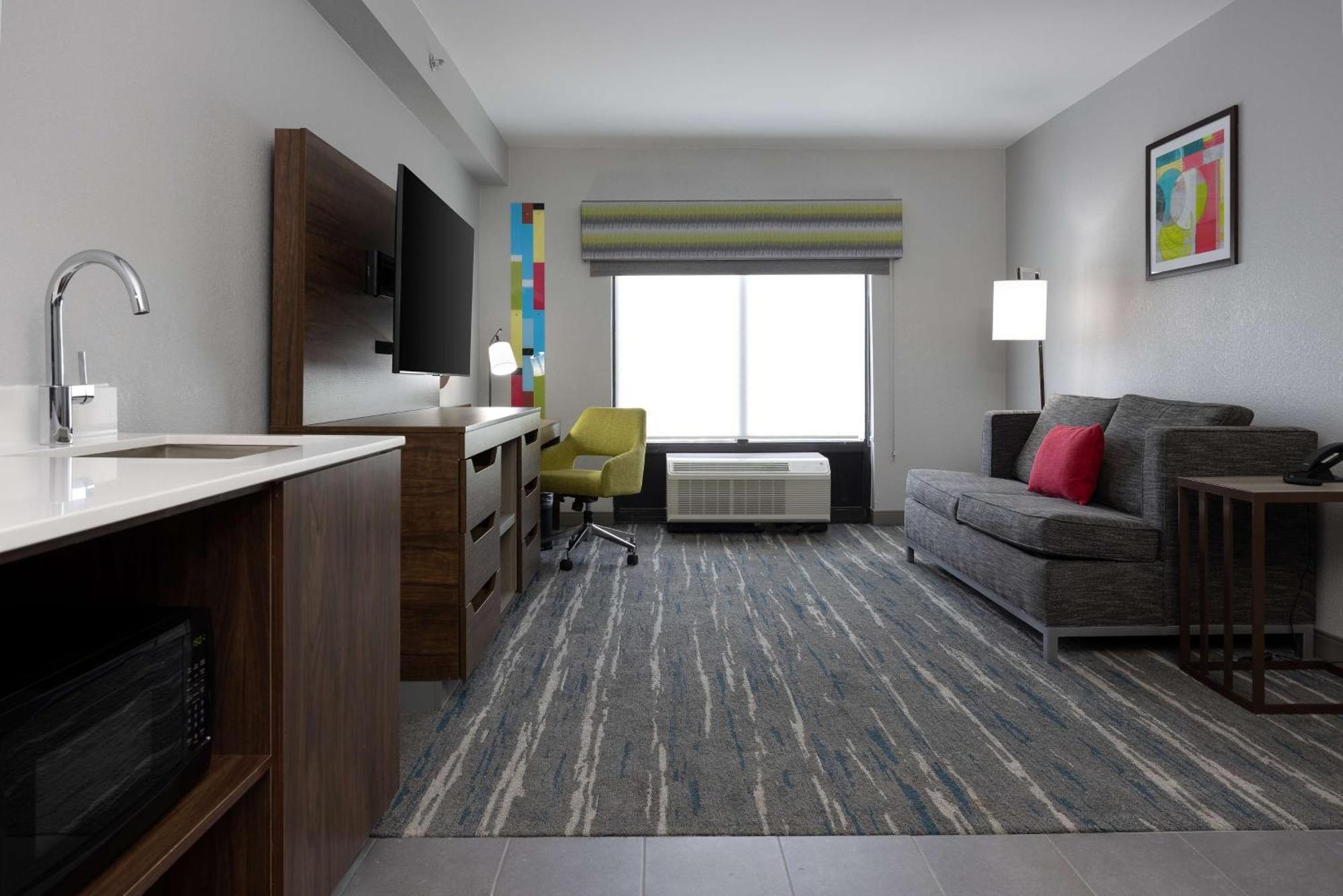 One-Bedroom King Suite Non-Smoking