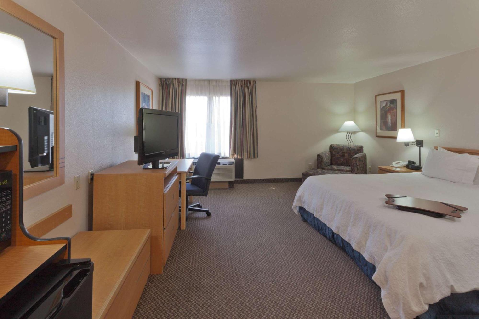 King Room Hearing Access or Non-Smoking