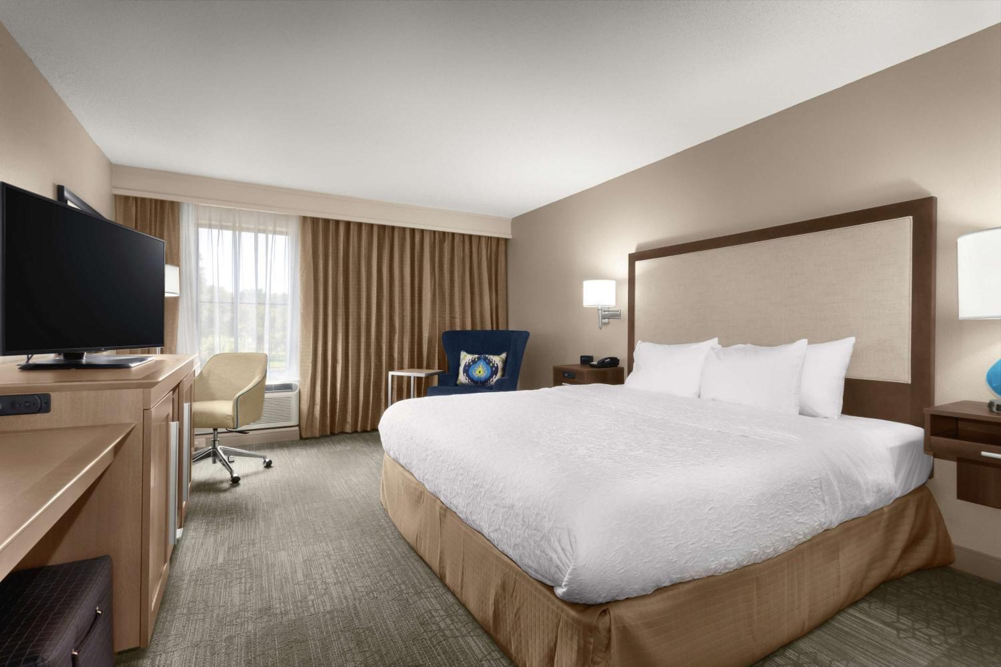 King Room with Accessible Tub - Mobility and Hearing Access/Non-Smoking,1551299359:JPEG