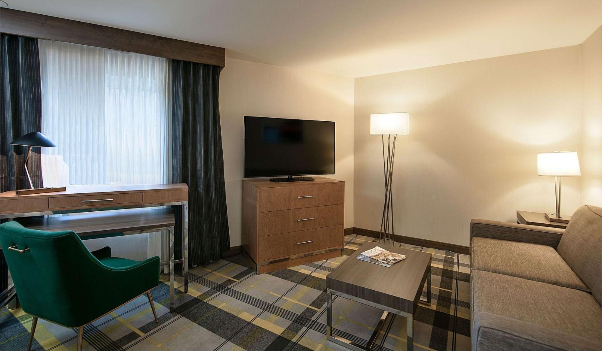 Grand King Suite