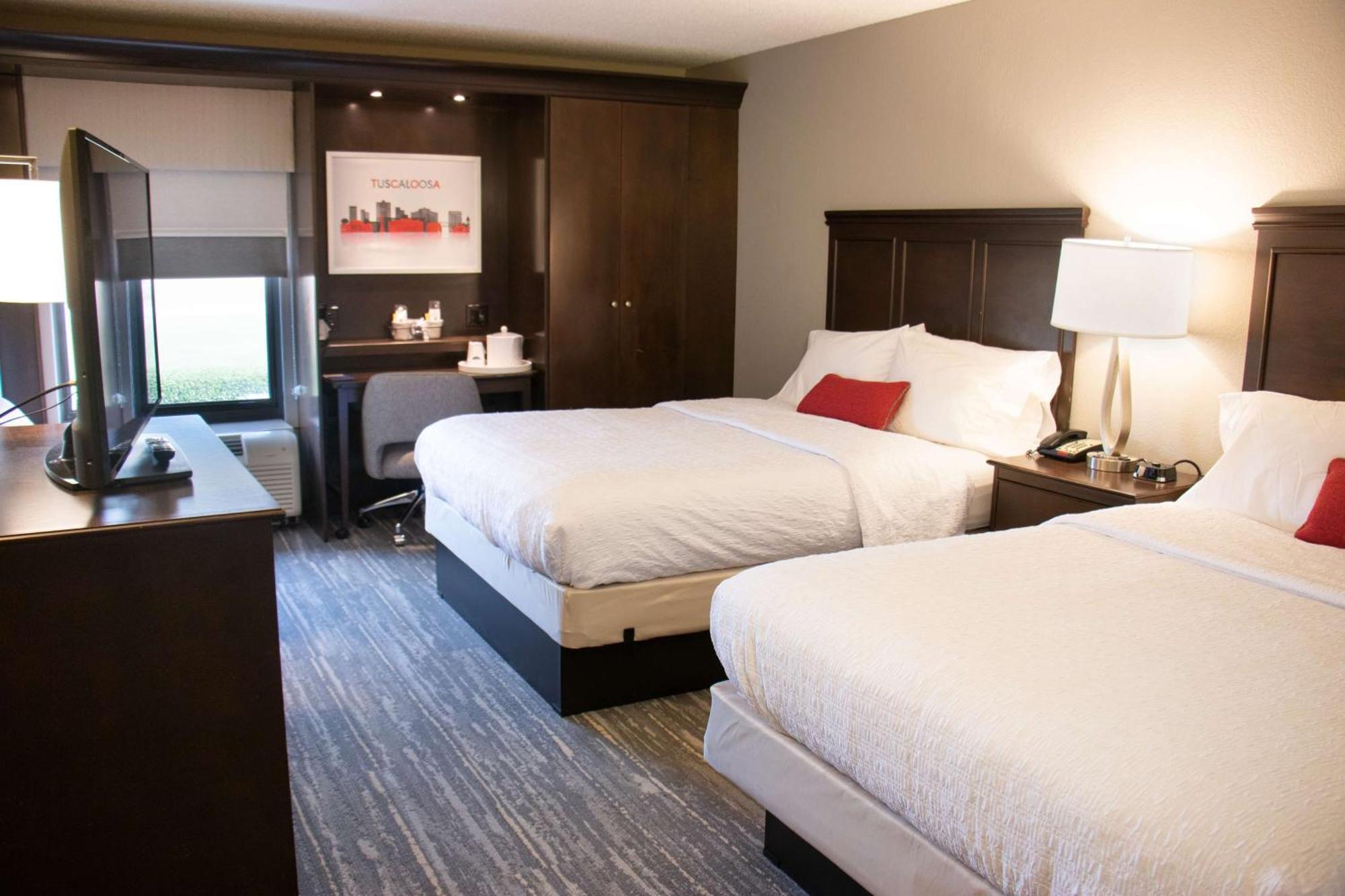 Room with Two Queen Beds - Non-Smoking