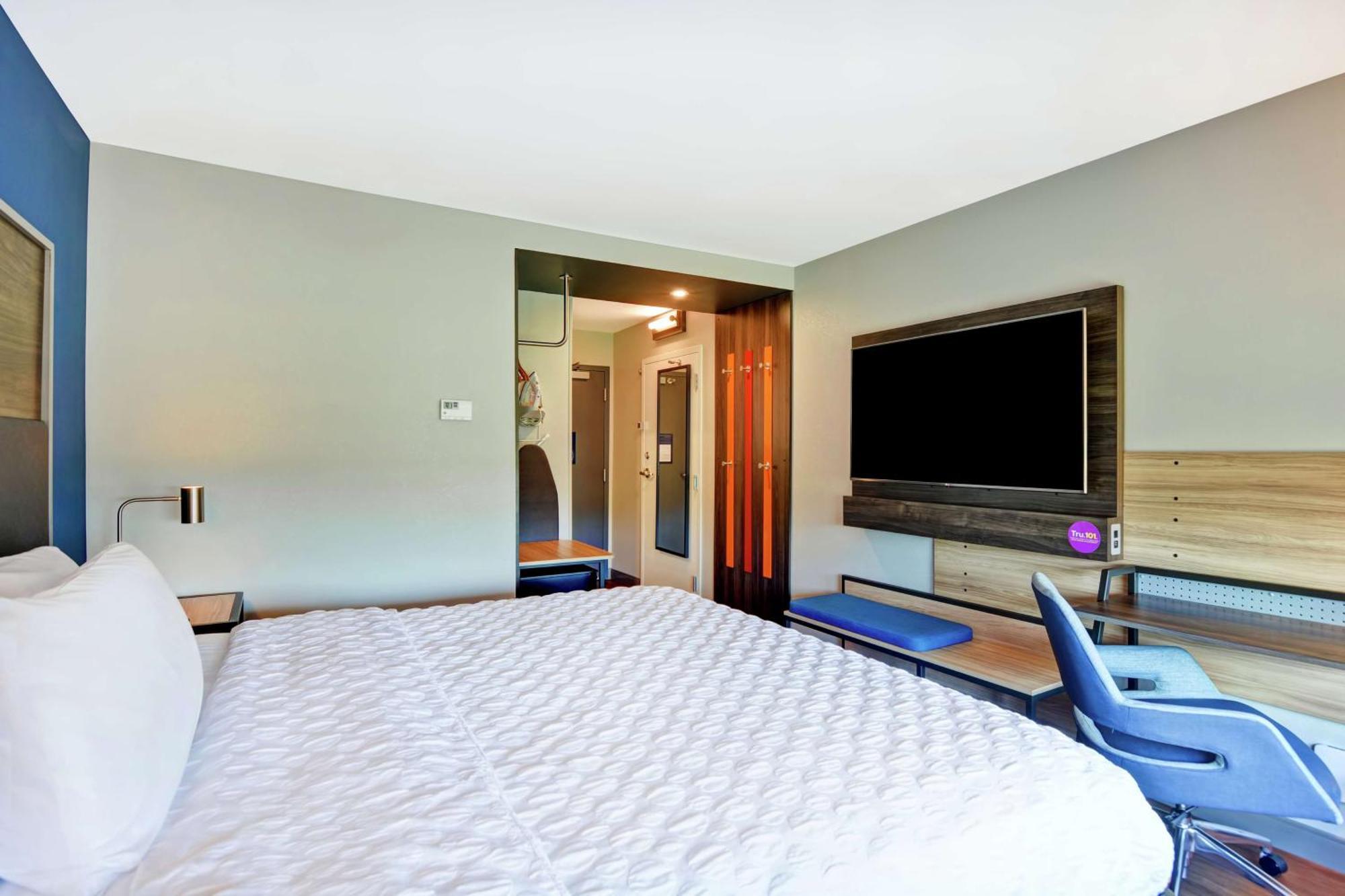 King Room,1551382060:JPEG