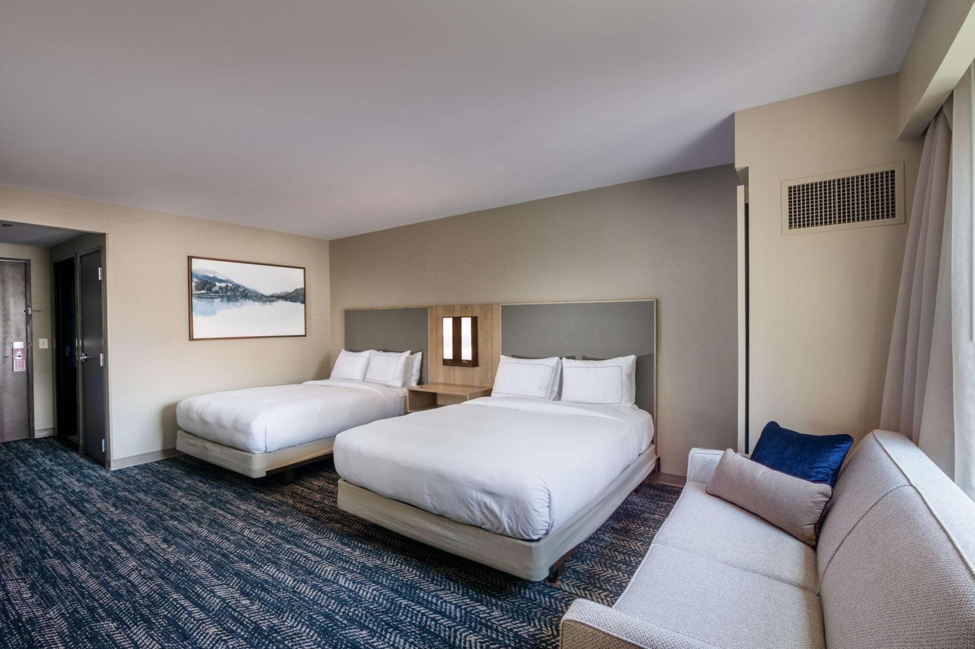 Queen Room with Two Queen Beds,1551411544:JPEG