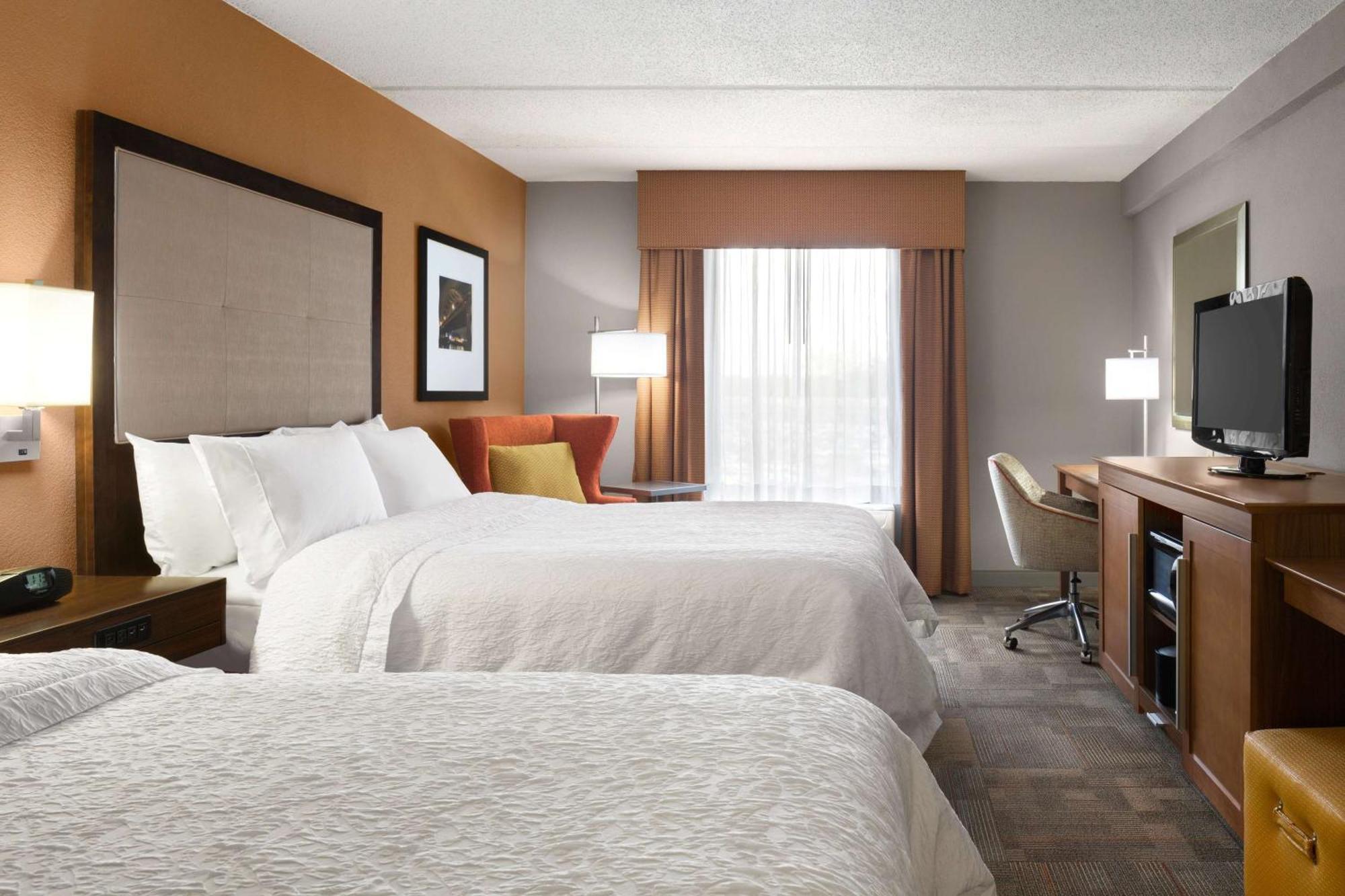 Queen Room with Two Queen Beds - Mobility Access/Non-Smoking