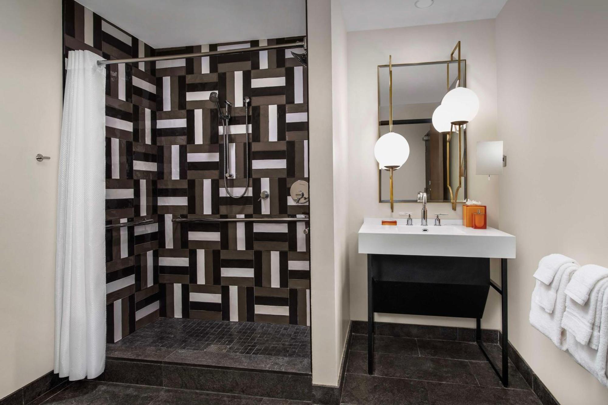 Queen Room Two Queen Beds Mobility Accessible Shower