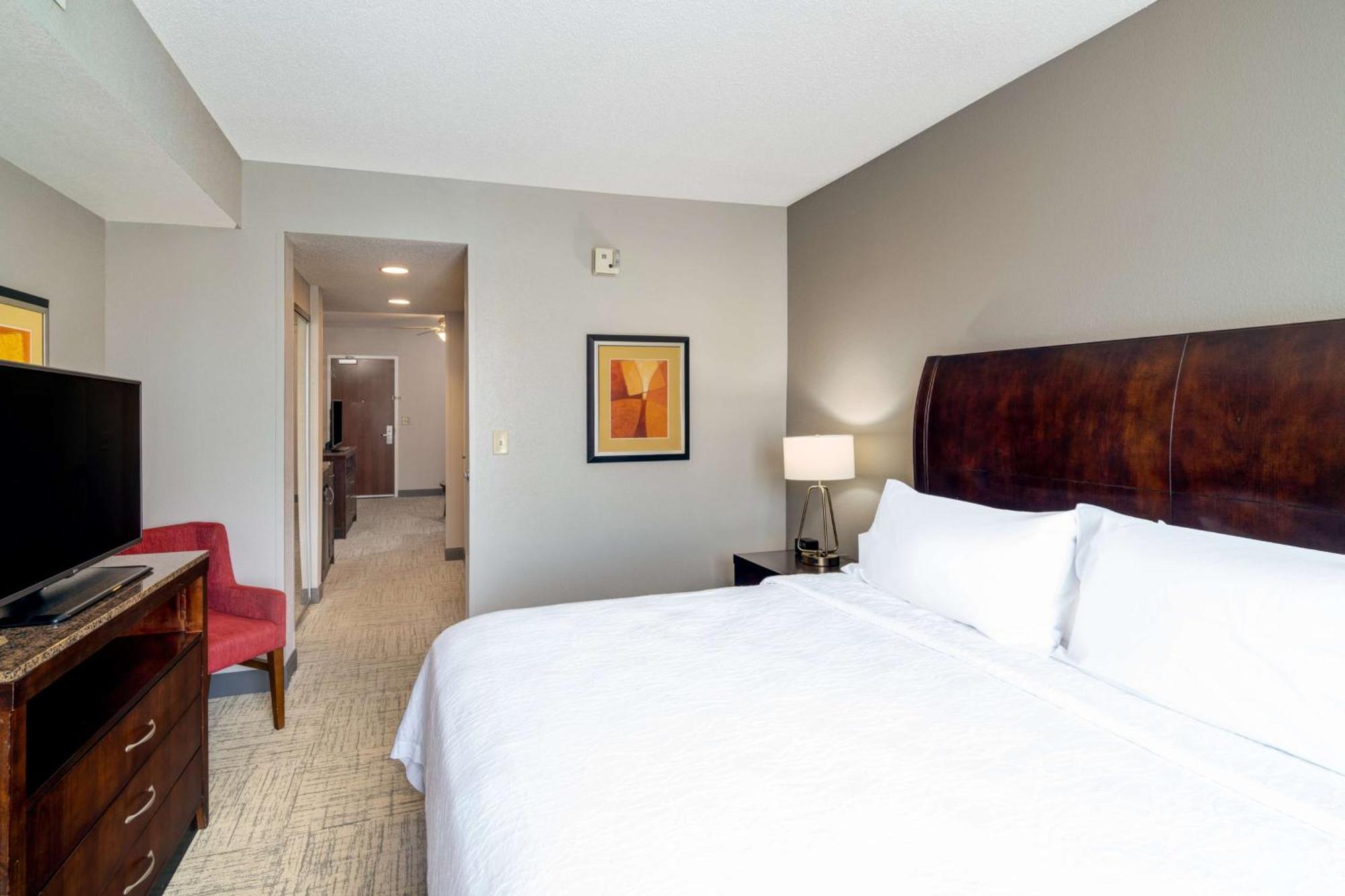 One-Bedroom King Suite,1551444865:JPEG