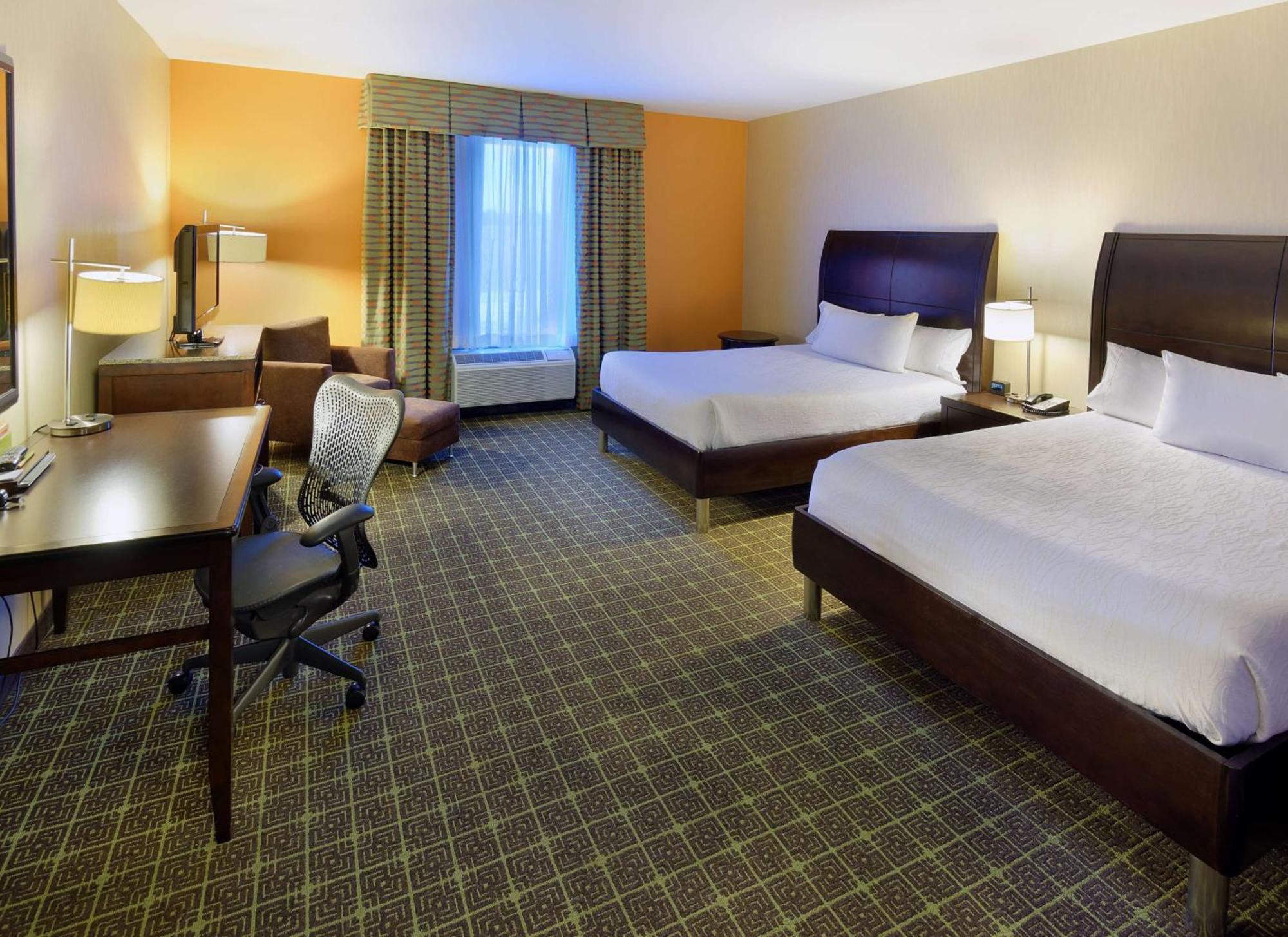 Premium Queen Room Two Queen Beds,1551451345:JPEG
