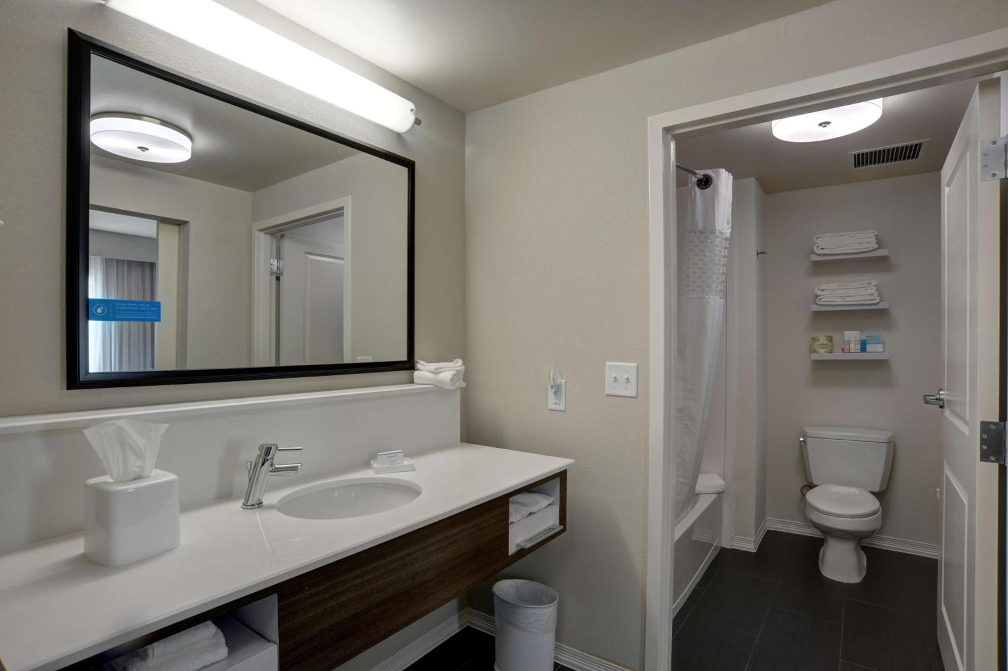 Queen Room Two Queen Beds