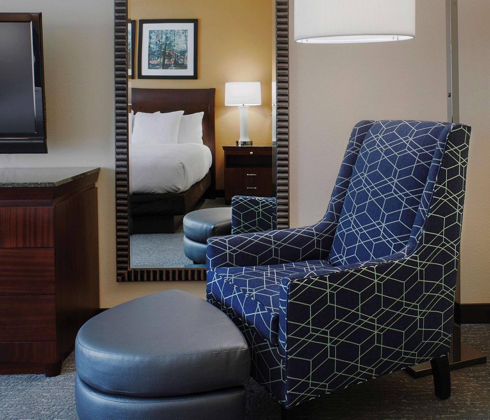 Two-Room King Suite Sofa Bed