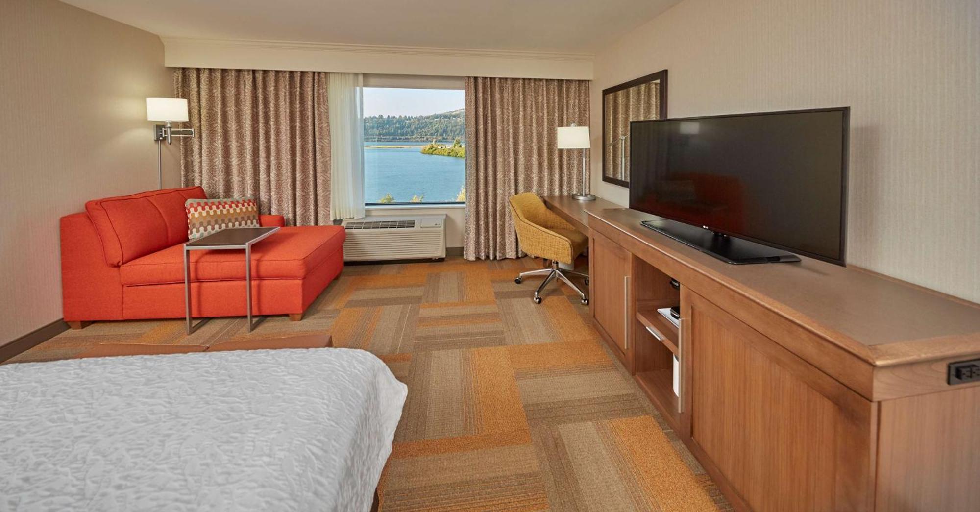 Executive King Room River View Non-Smoking
