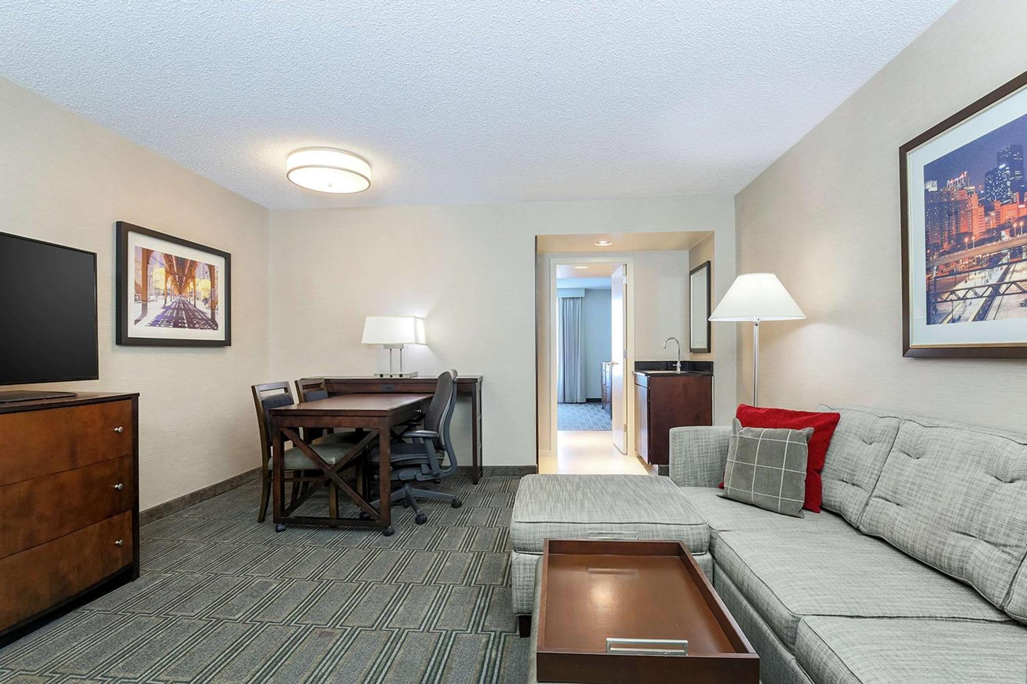 One-Bedroom King Suite,1551454930:JPEG