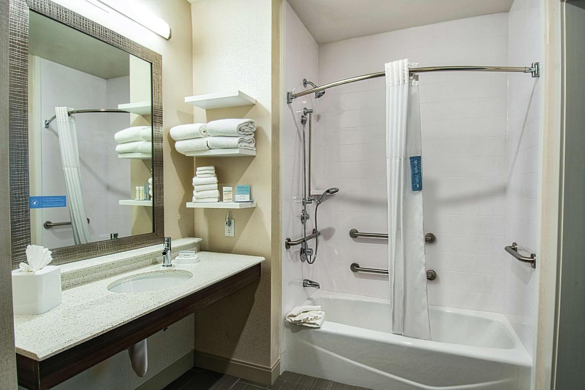 Queen Room Two Queen Beds Mobility Access or Non-Smoking