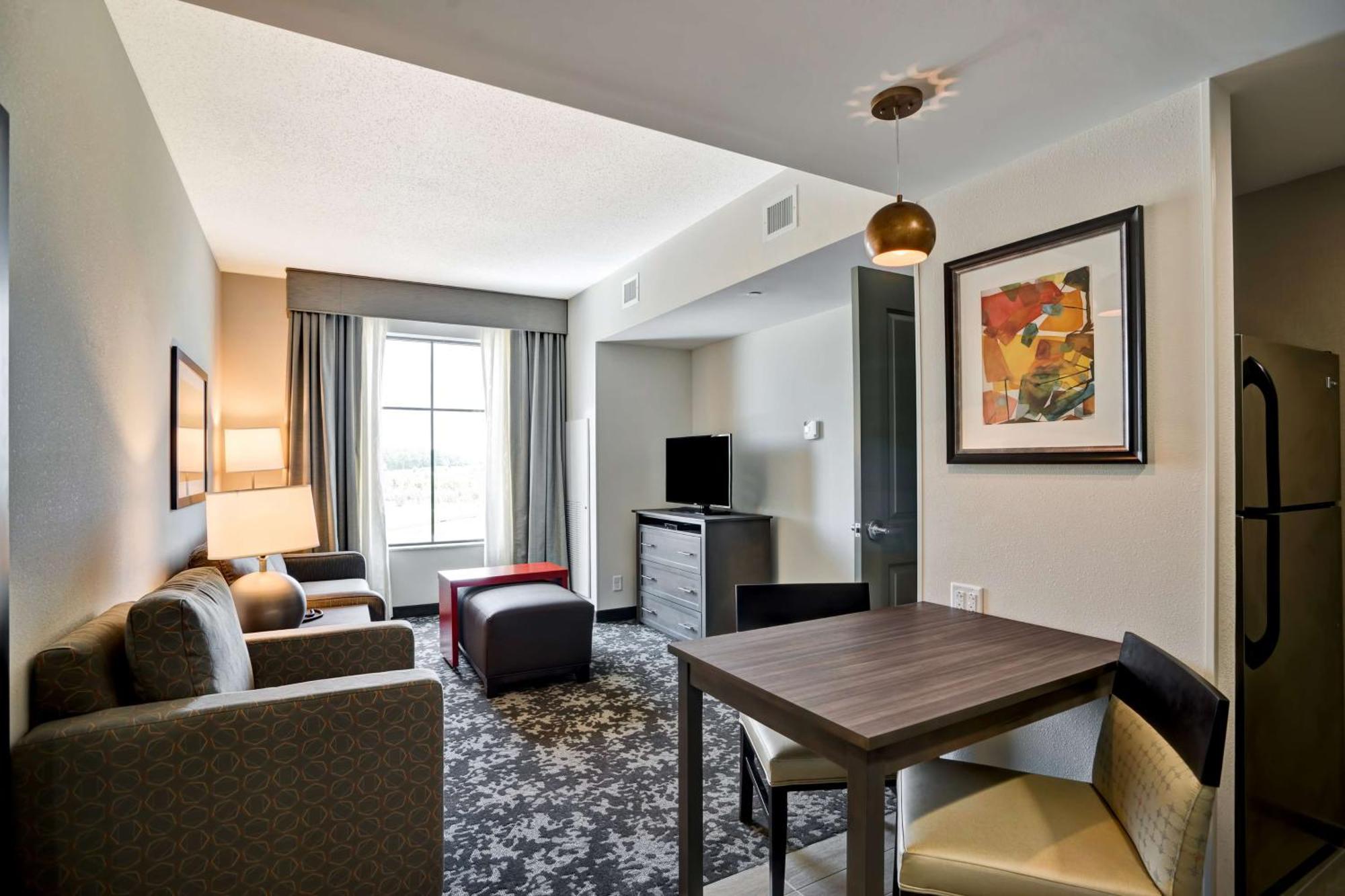 King Suite - Hearing Access/Non-Smoking