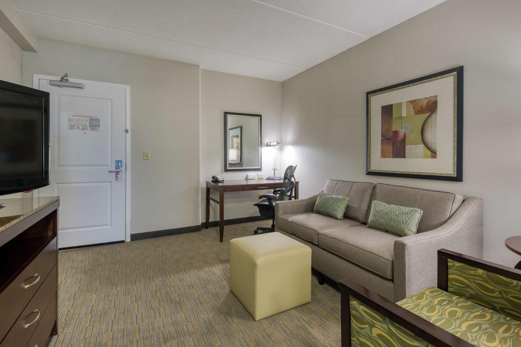 Junior King Suite Seating Area