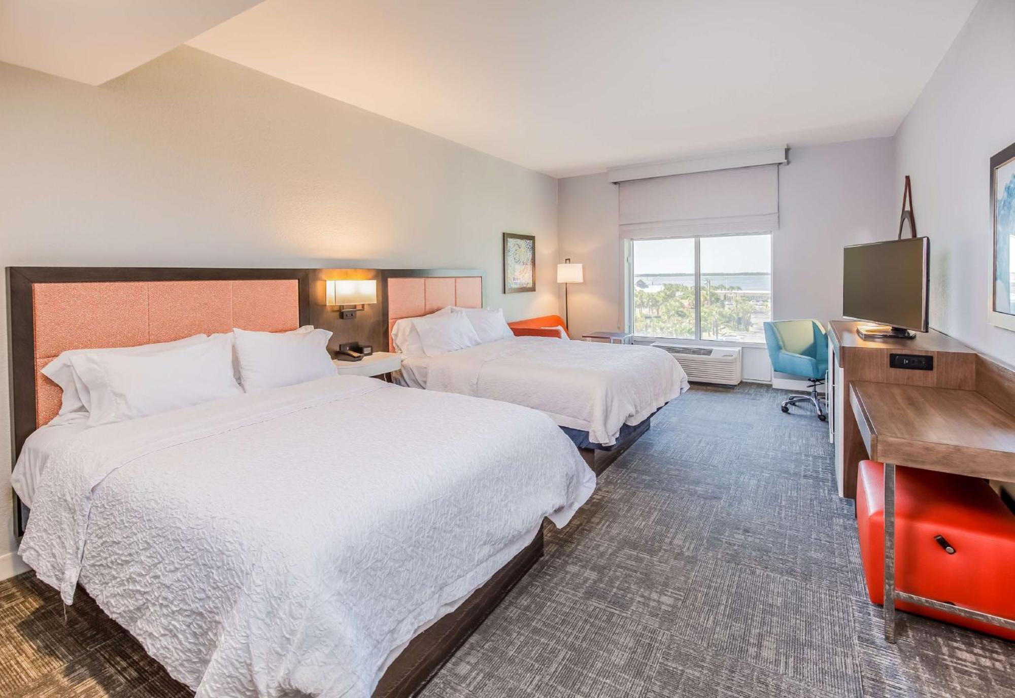 Queen Room Two Queen Beds Inland View