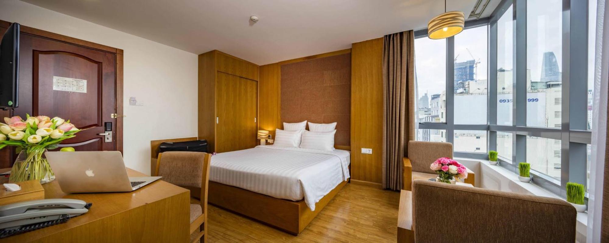 Premium Deluxe Double City View
