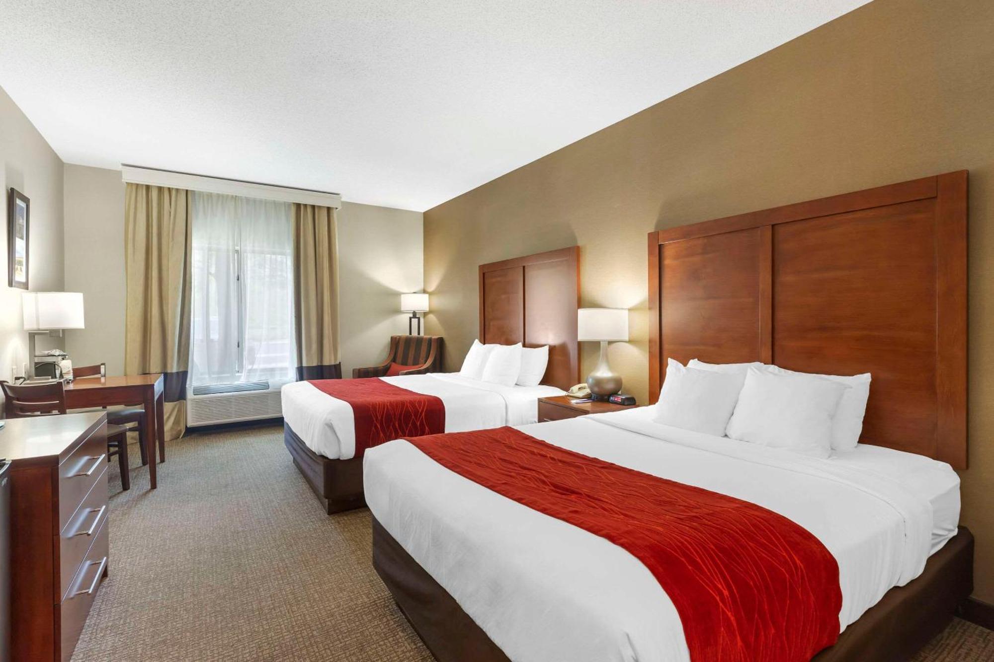 Queen Suite Two Queen Beds Non-Smoking