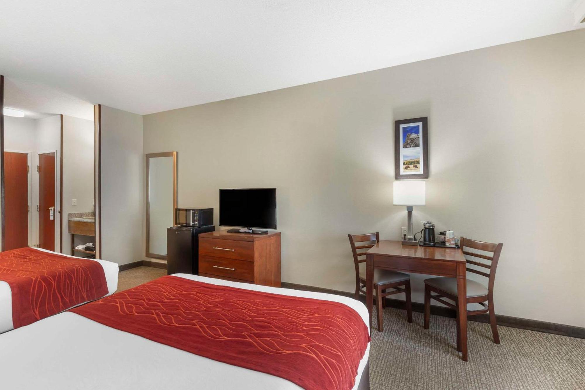 Queen Room Two Queen Beds Non-Smoking