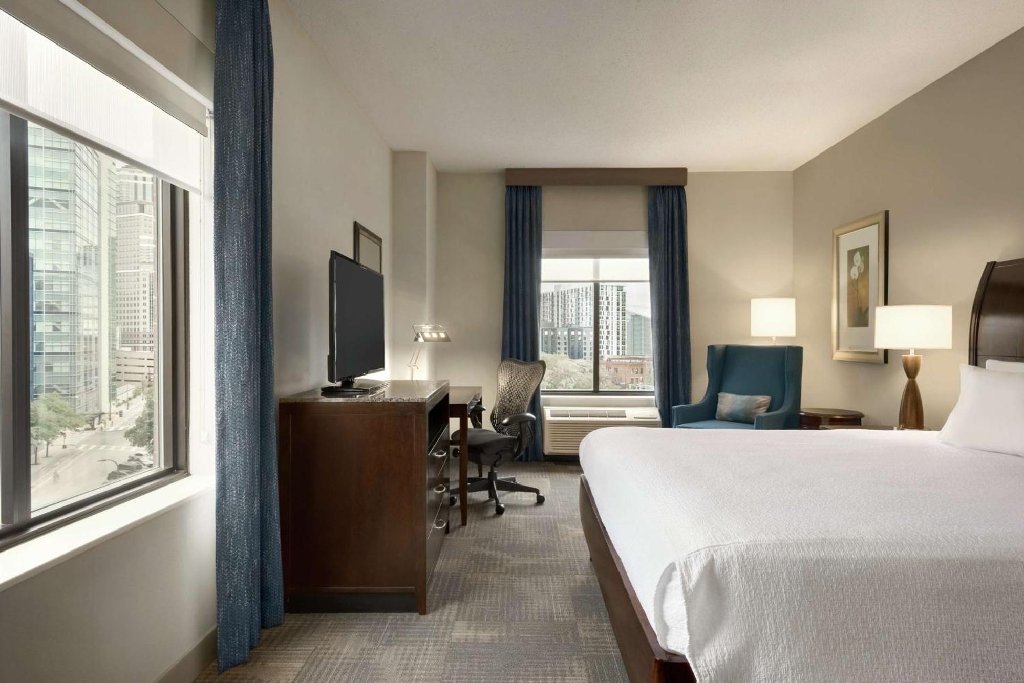 Corner King Room