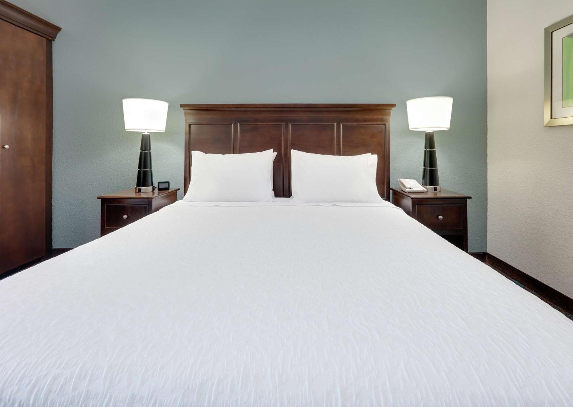 King Room King Bed Non-Smoking