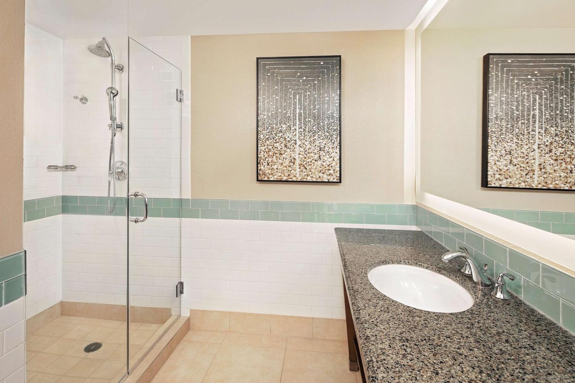 Penthouse Studio,1551624223:JPEG