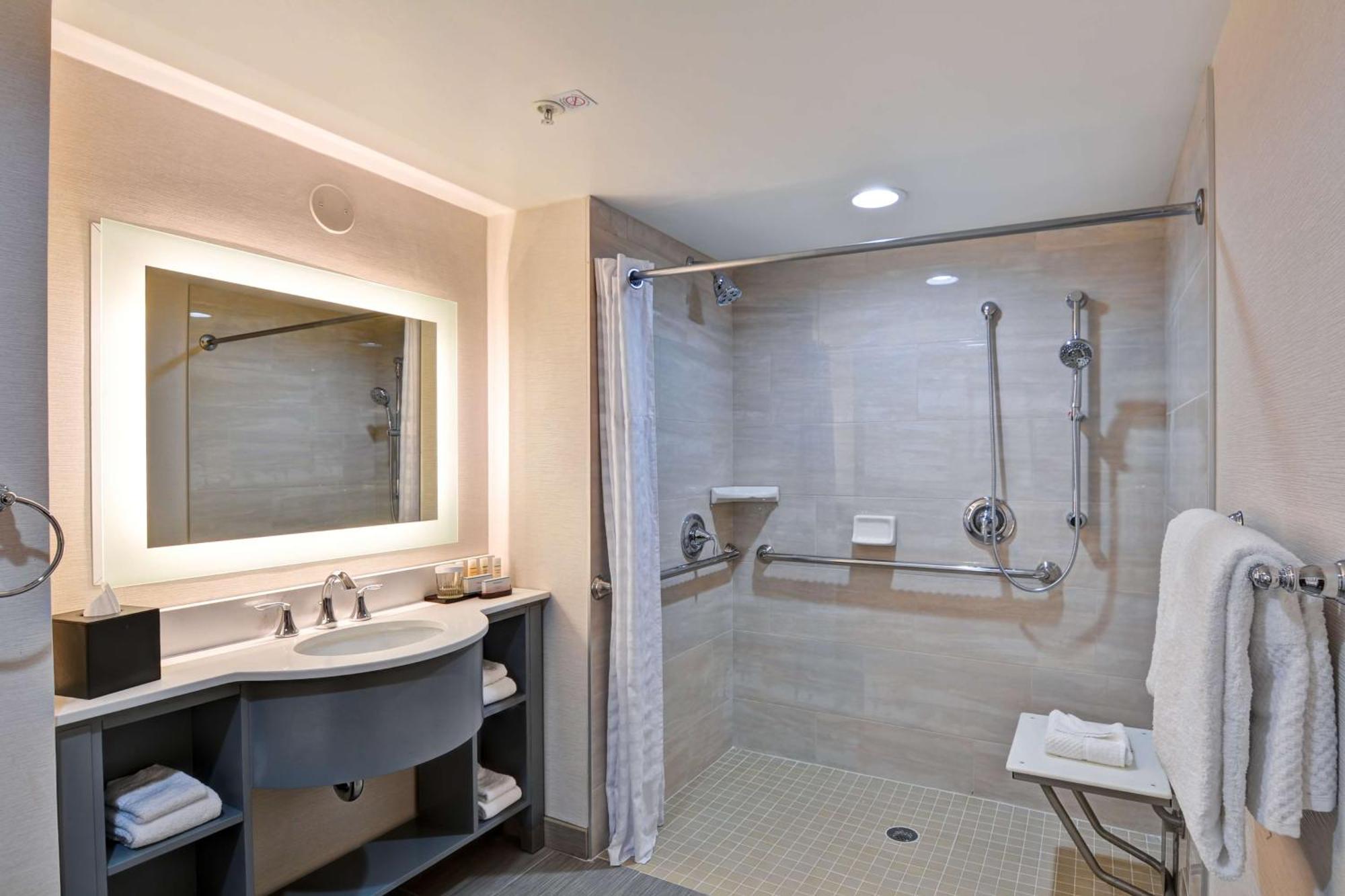 Suite Two Double Beds Roll Shower Mobility Hearing Access or Non-Smoking