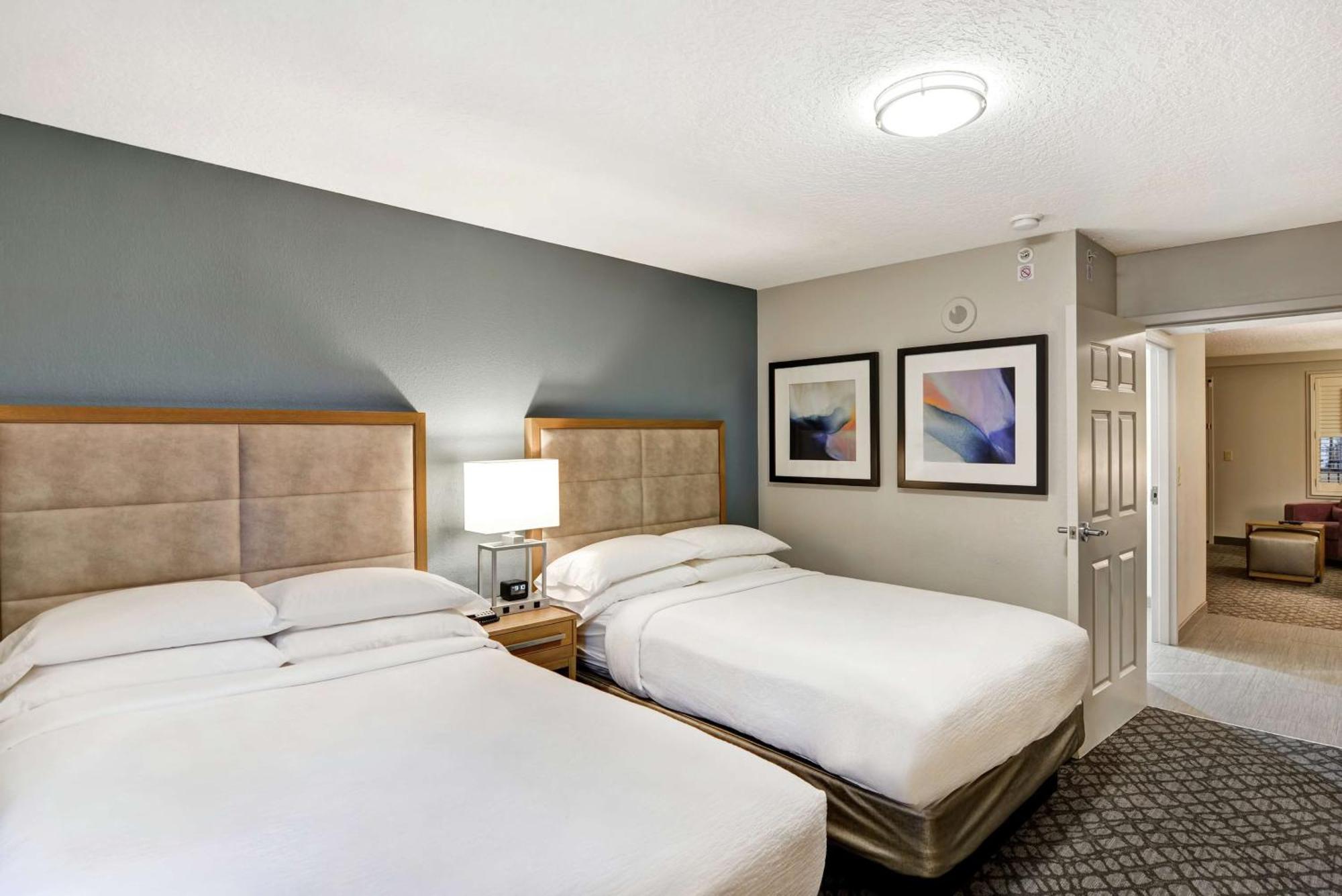 Suite Two Double Beds Non-Smoking