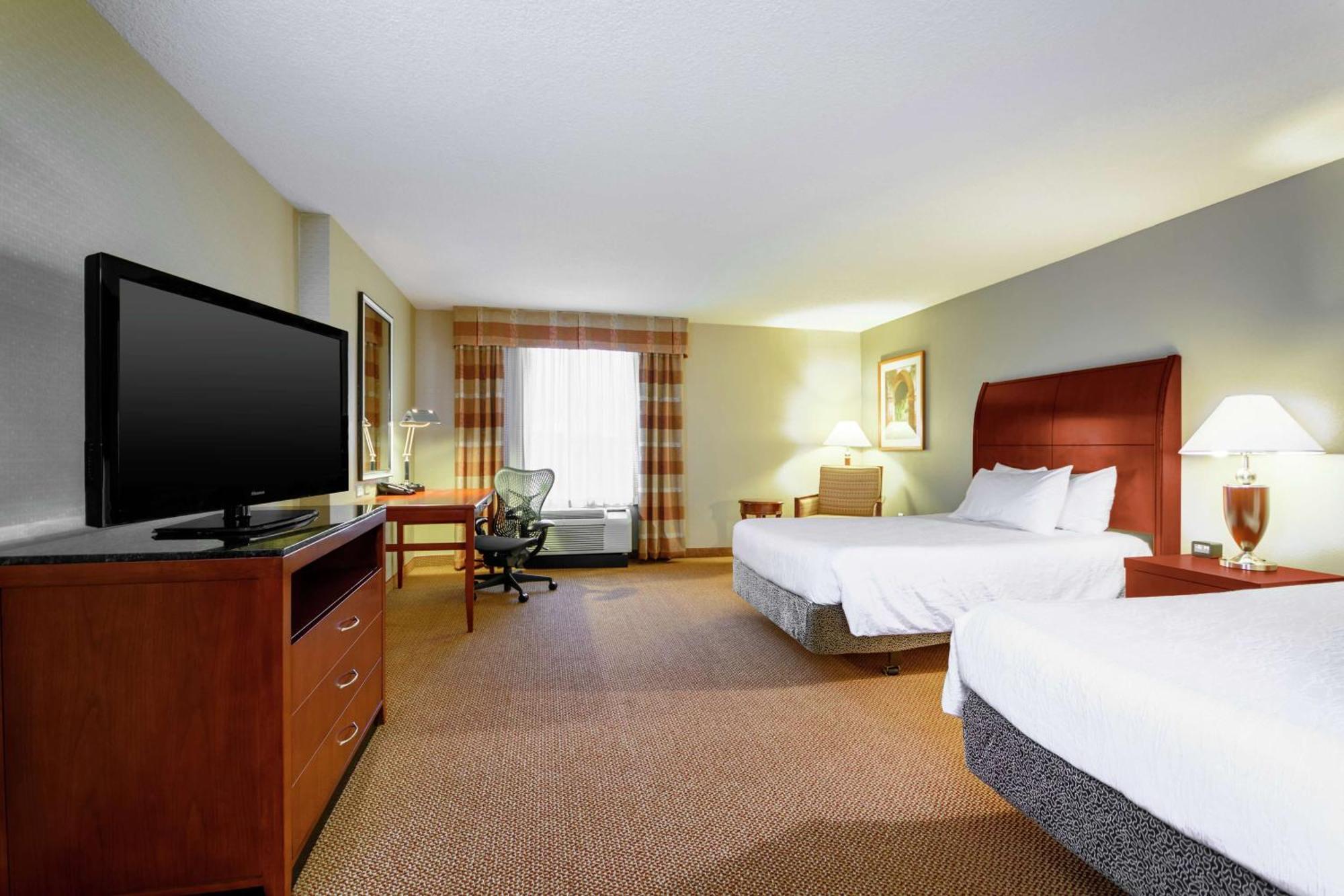 Queen Room Two Queen Beds Accessible Tub Mobility Access