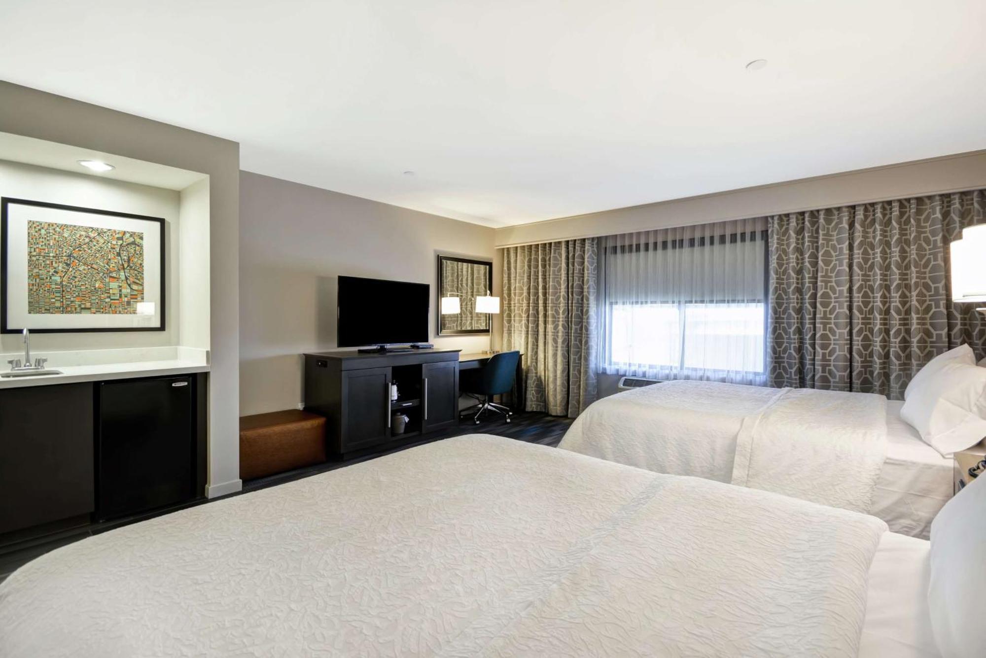 Queen Suite with Two Queen Beds - Non-Smoking