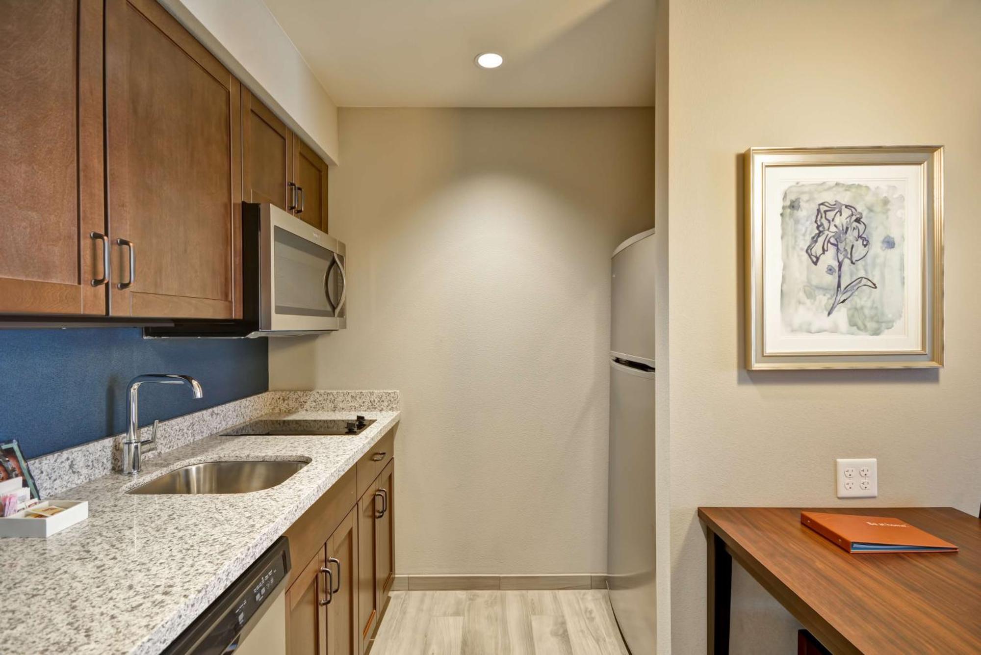 Queen Suite Two Queen Beds Hearing Access or Non-Smoking