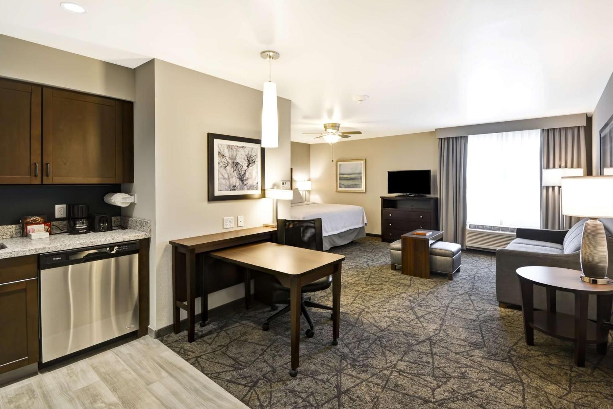 King Studio Suite Hearing Access or Non-Smoking