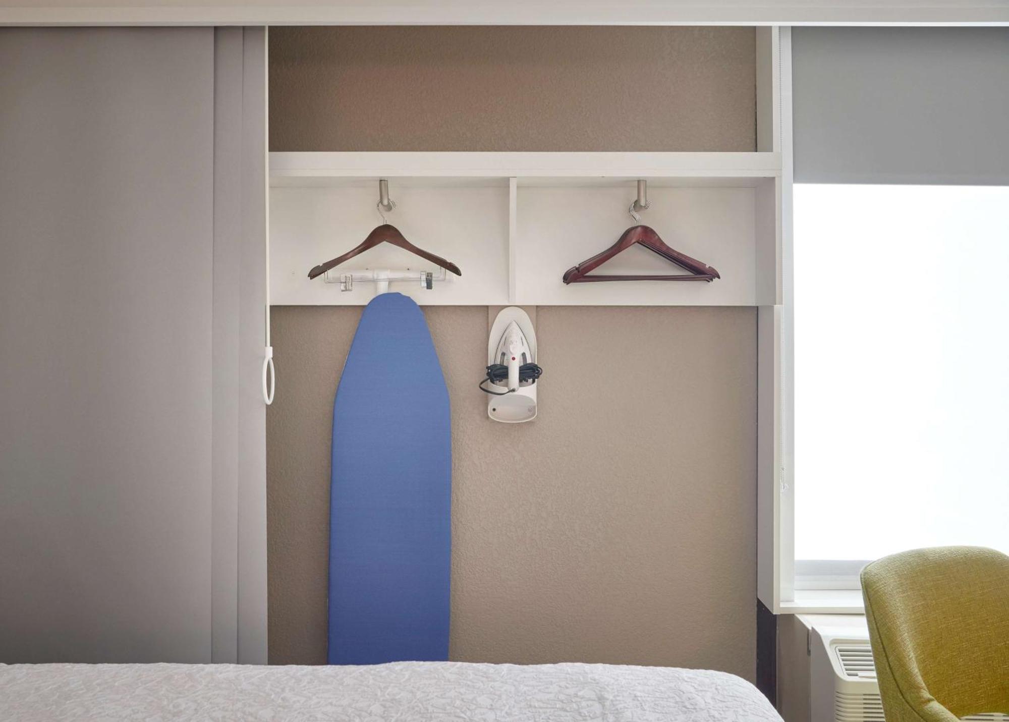 King Room - Hearing Accessible/Non-Smoking