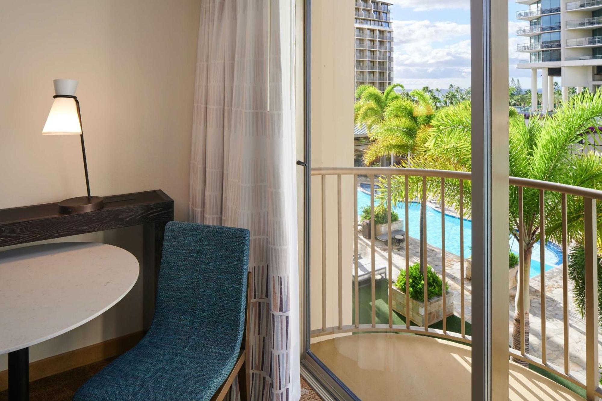 King Suite Pool View