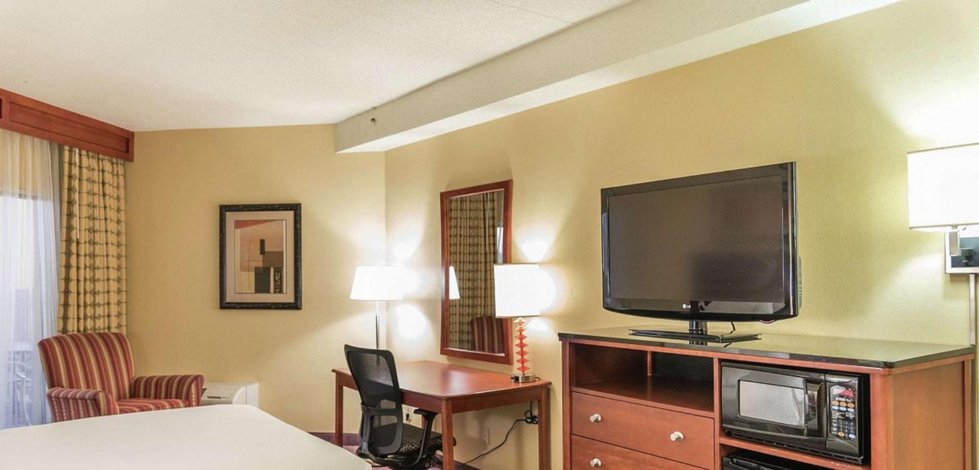 King Room Direct Pool Access