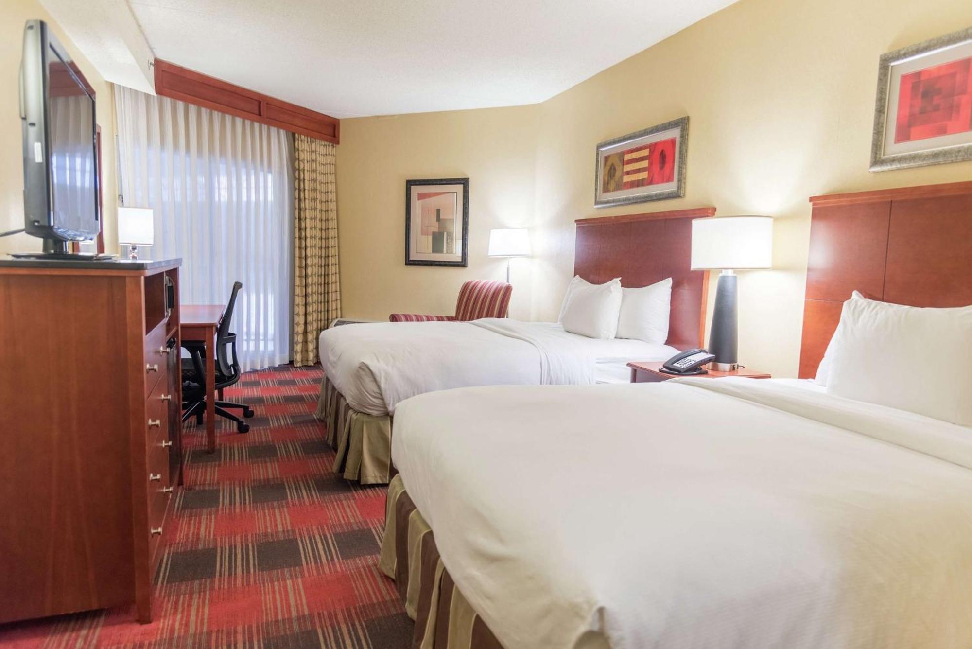 Queen Room Two Queen Beds Direct Pool Access,1551655144:JPEG