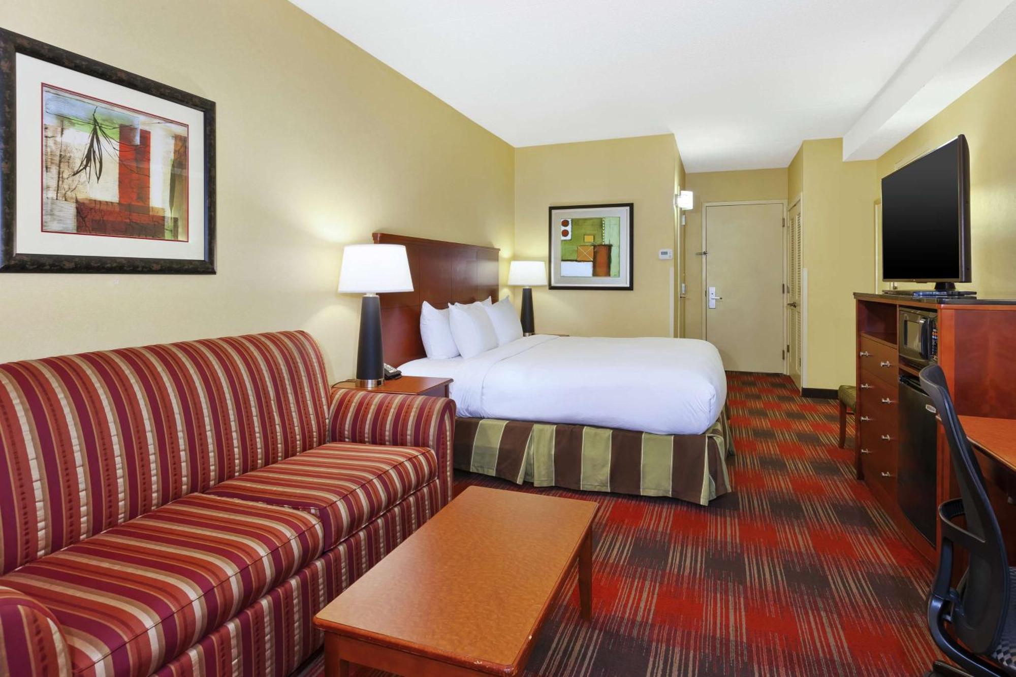 King Room Direct Pool Access