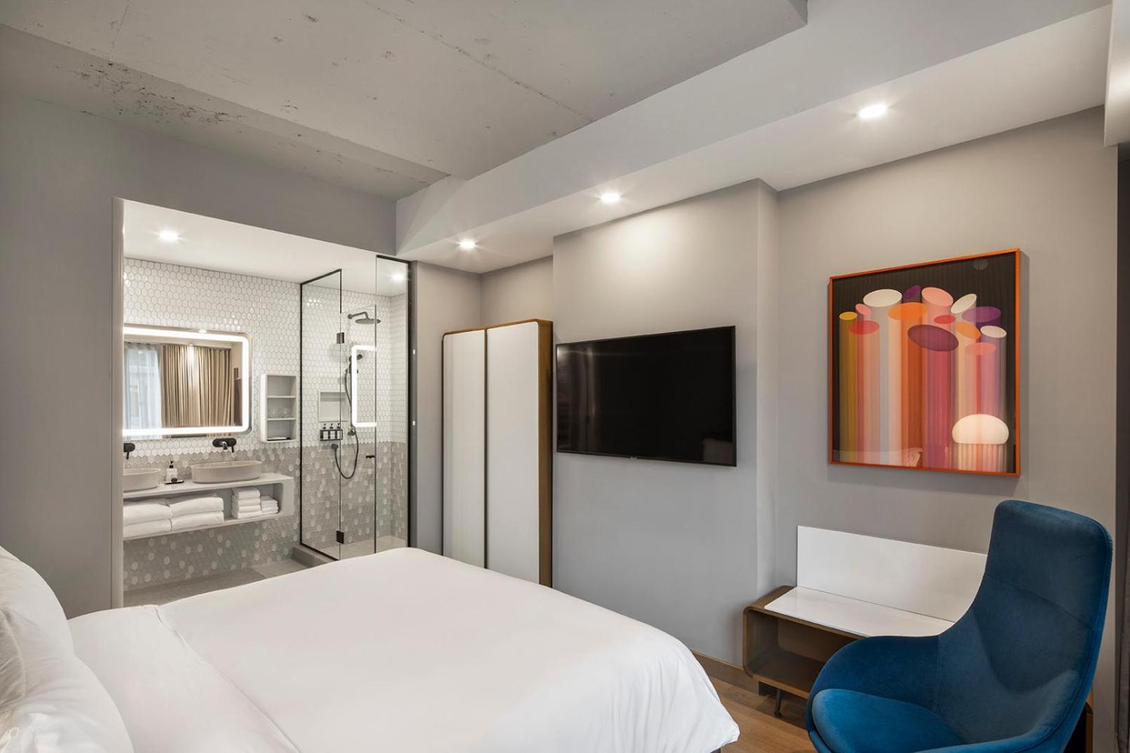 Superior King Room