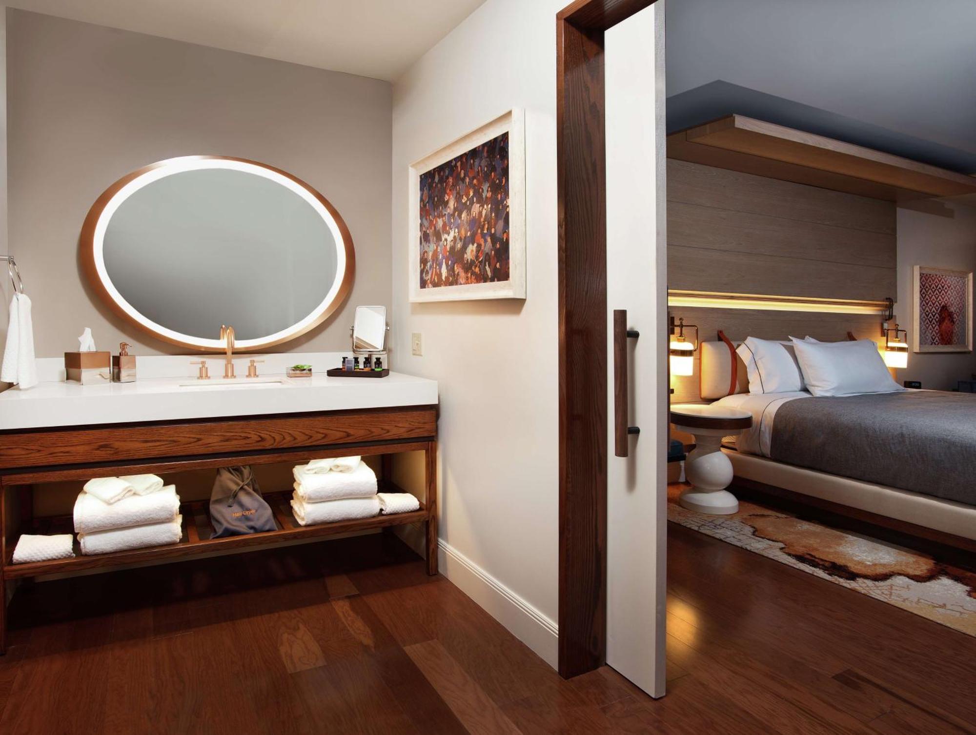 Premium King Room