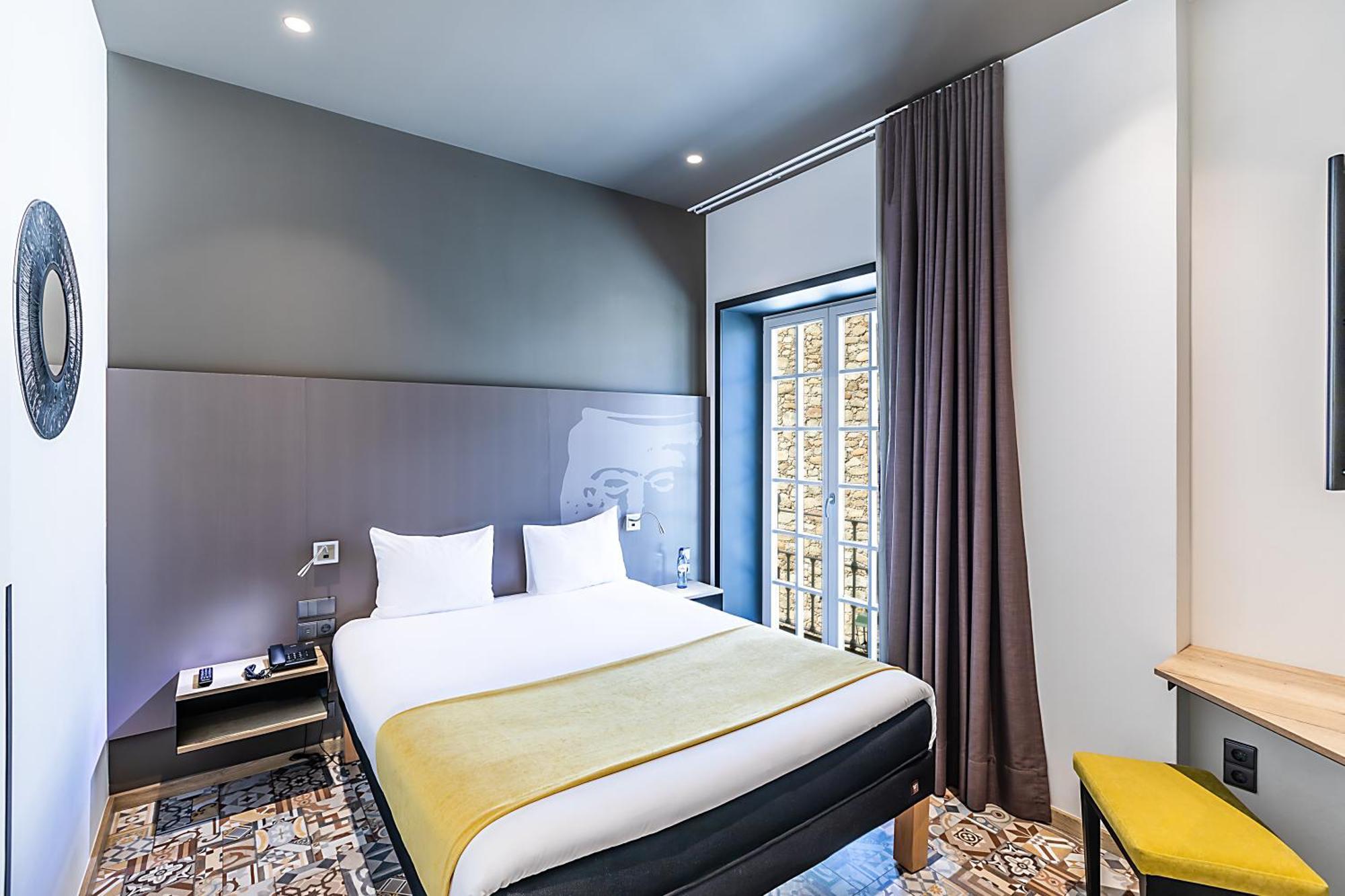 Standard Single Room,1551557851:JPEG