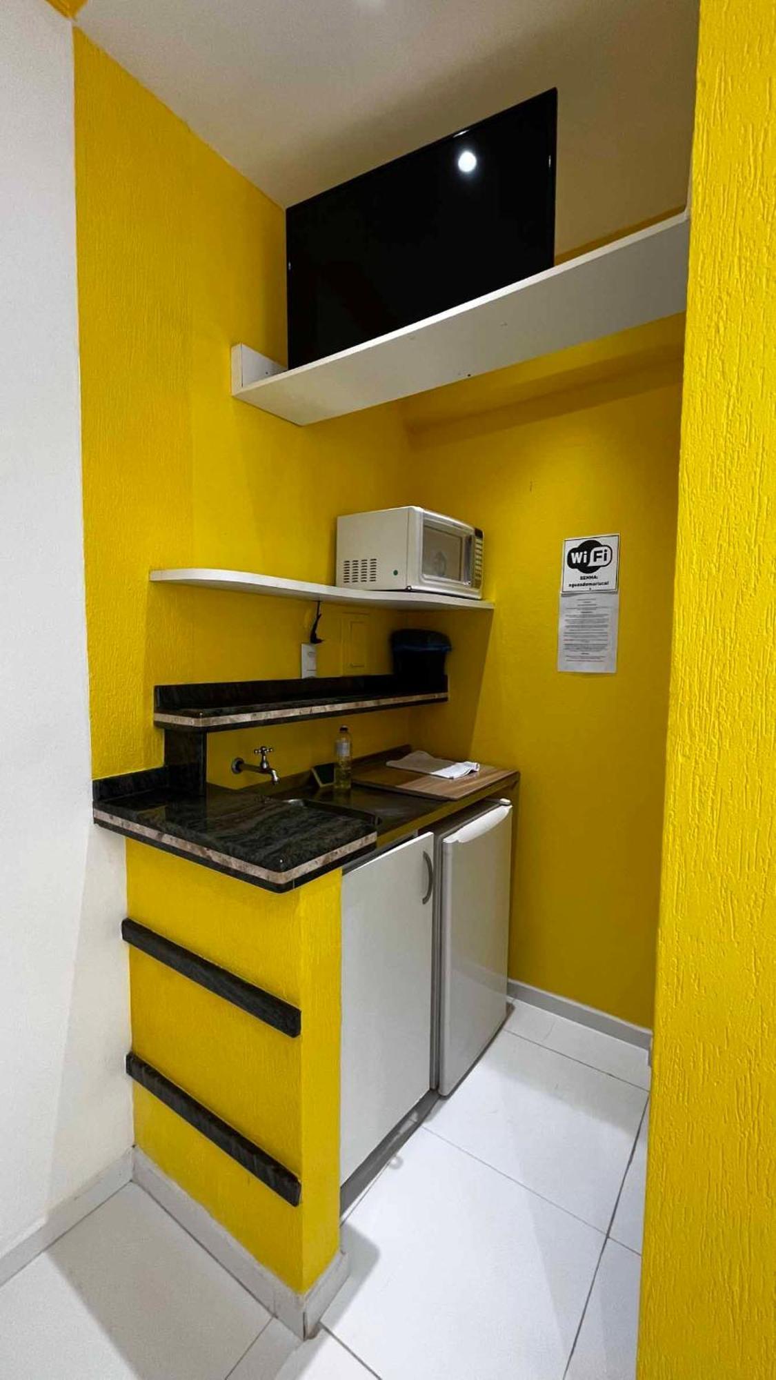 Double Suite Window Side View Mini Kitchen