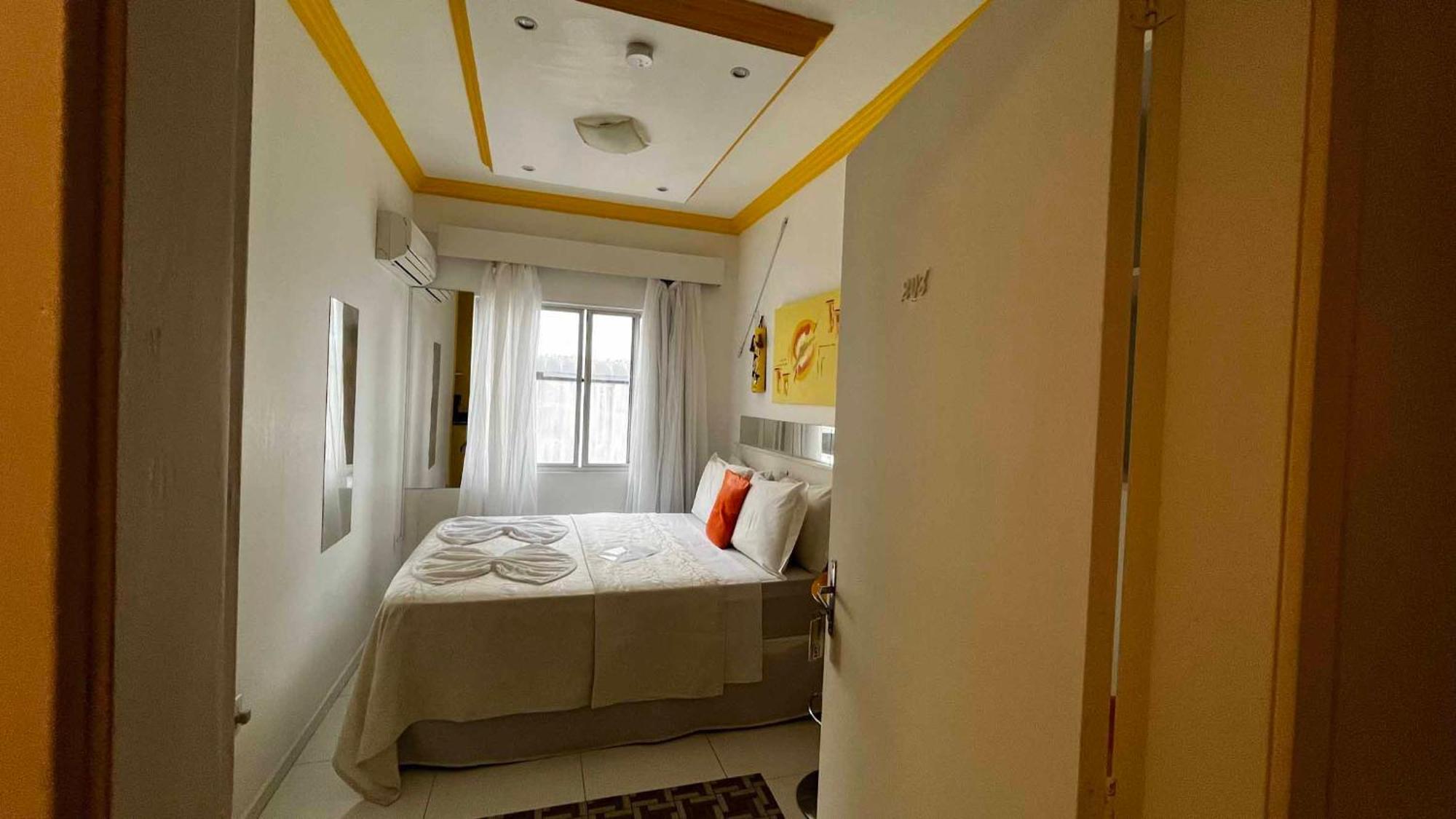 Double Suite Window Side View Mini Kitchen