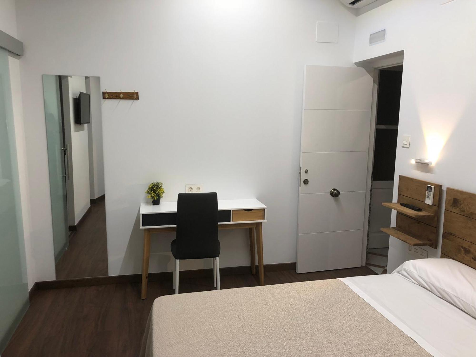Double Room Private Bathroom