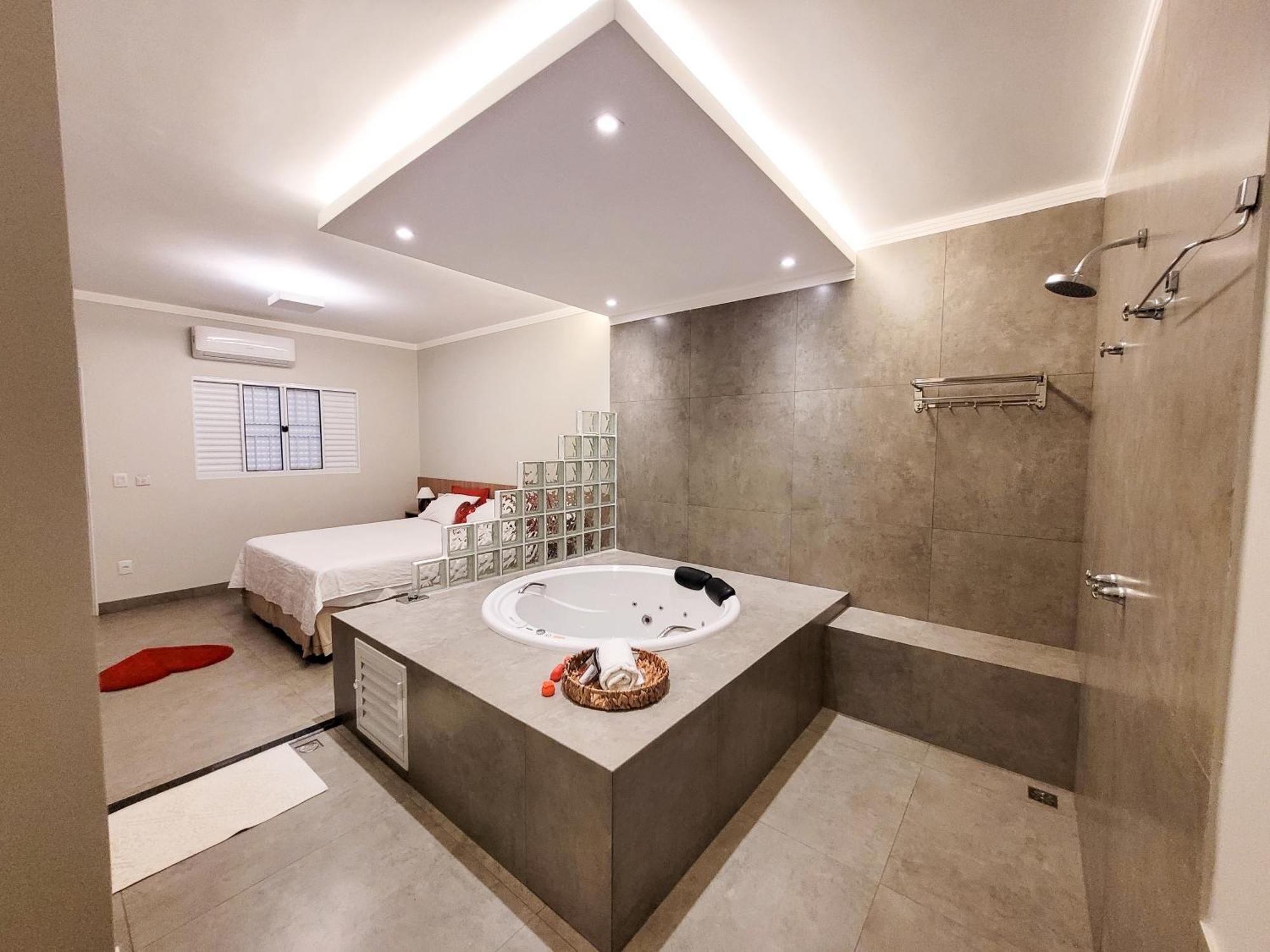 Suite Spa Bath