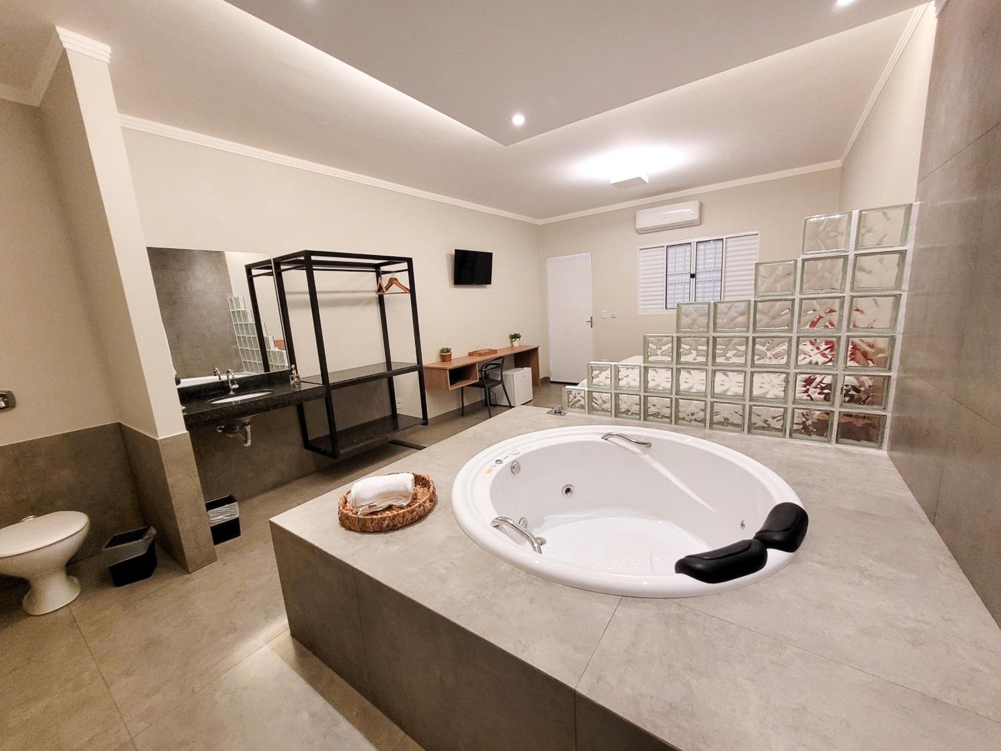 Suite Spa Bath