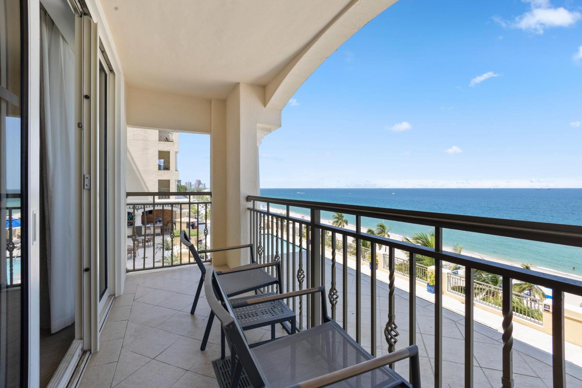 Queen Studio Oceanfront View